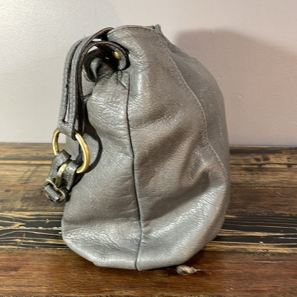 Italian made hobo purse in gorgeous grey leather - it’s so classic! - Picture 8 of 17